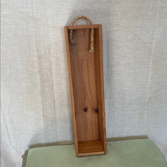 Wooden Wine Box with Rope Handle - Picture 2 of 3